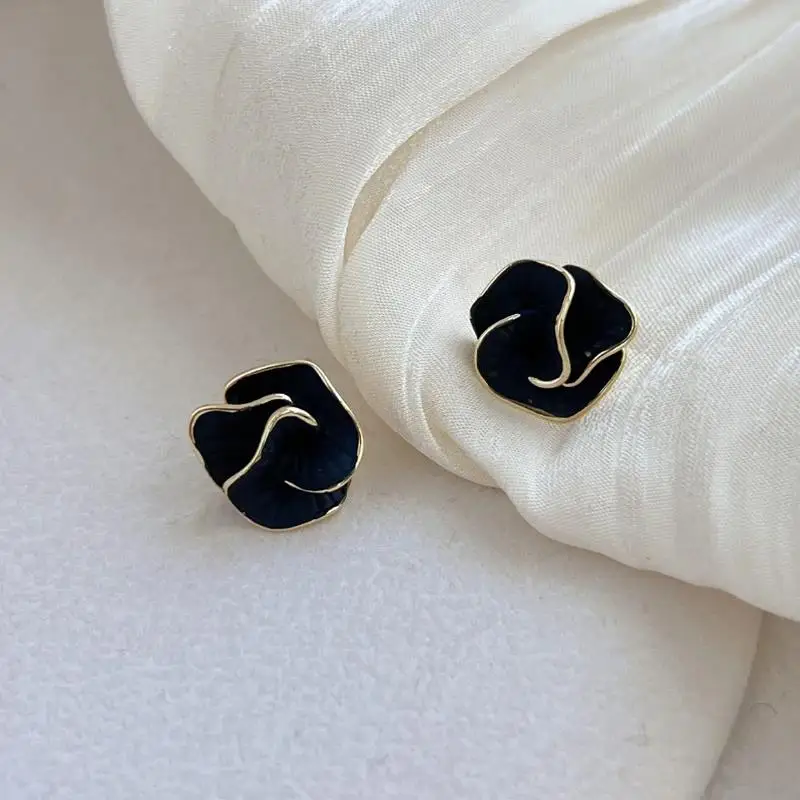 Black Flower Stud Earrings for Women Folded Unique Design Enamel Multi-Layers Floral Small Earrings Fashion Jewelry Wholesale