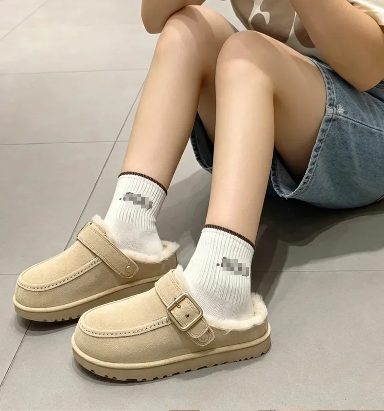 Winter women's casual slippers, with thick insulation sole, retro lacing design, plush lining inside, and cotton upper.