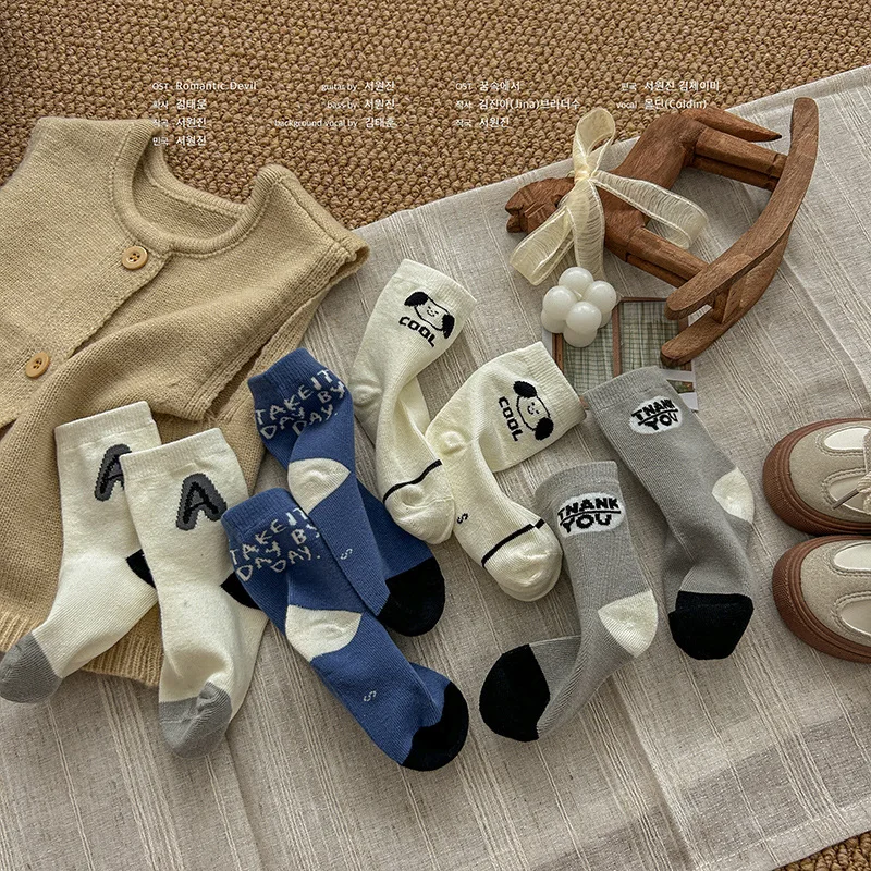 

Girl Socks Autumn Winter Cotton Korean Version of Boys Alphabet Casual Sports Accessories 2024 одежда для новорождëных