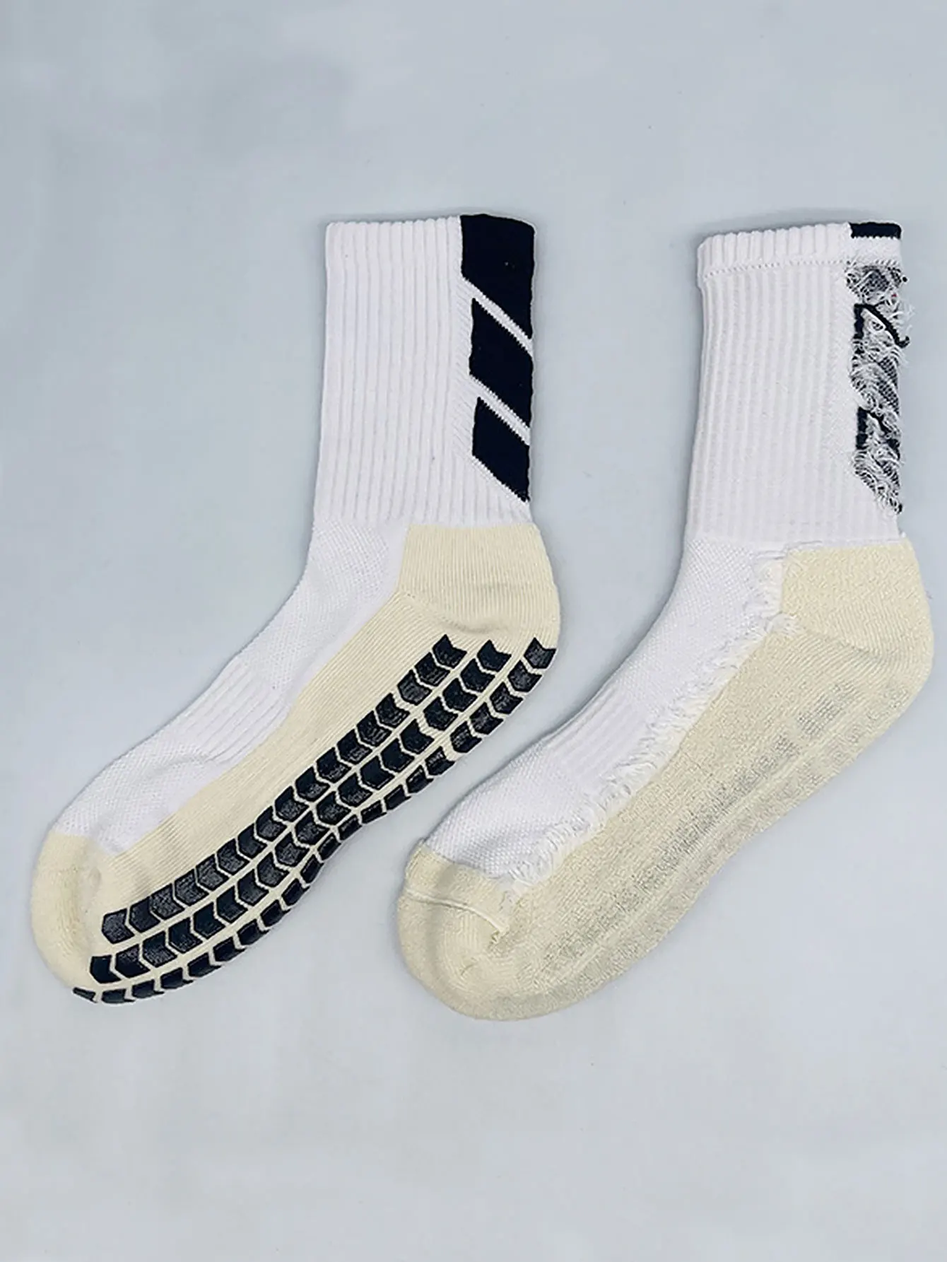 1 pair of anti slip and shock-absorbing sports socks for adult competition training+1 pair of leg protection socks