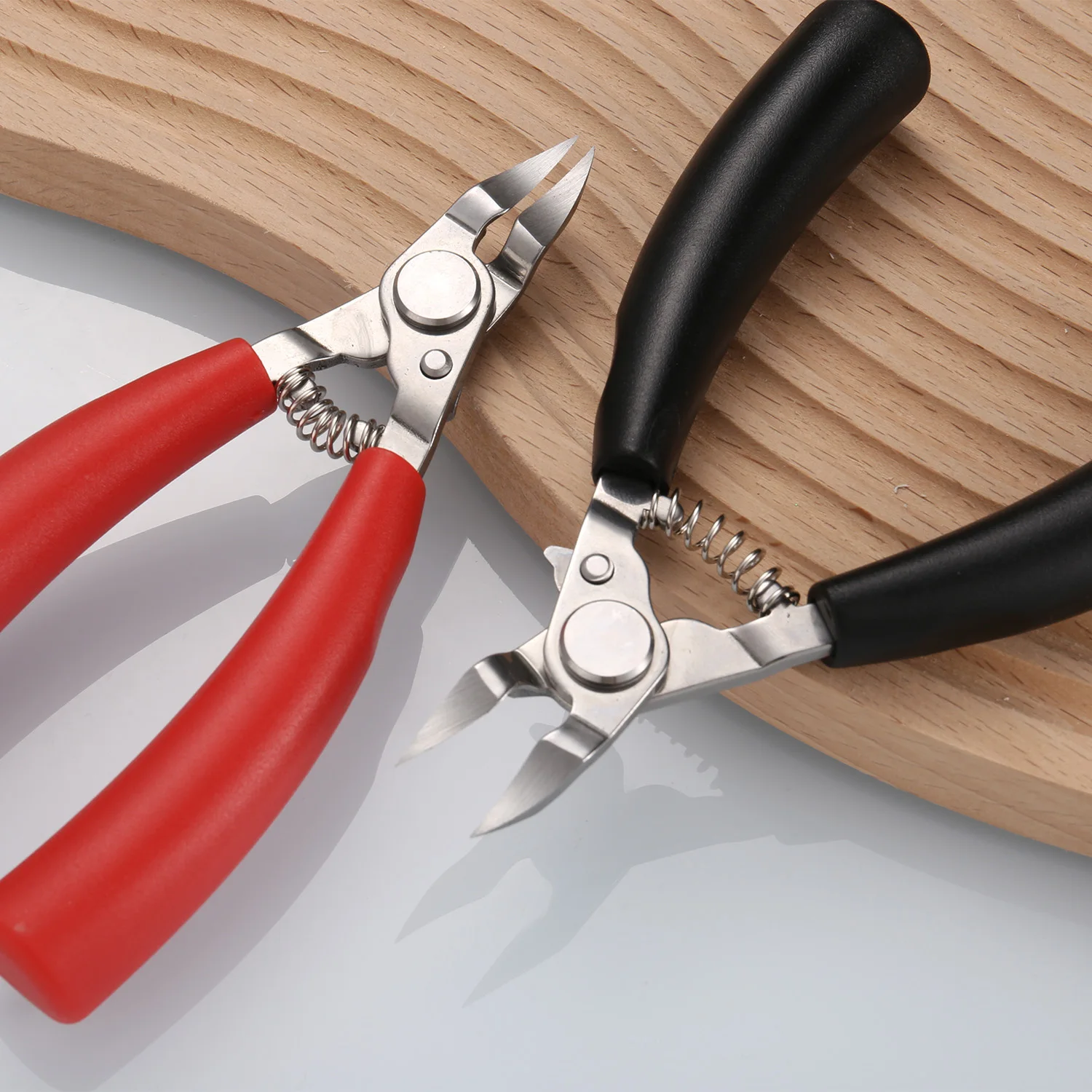 ステンレス鋼湾曲ホークビル爪切りペディキュアツール厚い陥入爪治療耐久性のある湾曲した刃デザインネイルトリマー