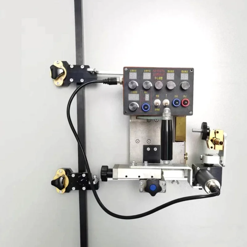 Energy Efficient Automatic Pipe Welding Machine Welding Equipment CO2 Pipeline Welding Tractor For Flat Butt Welder