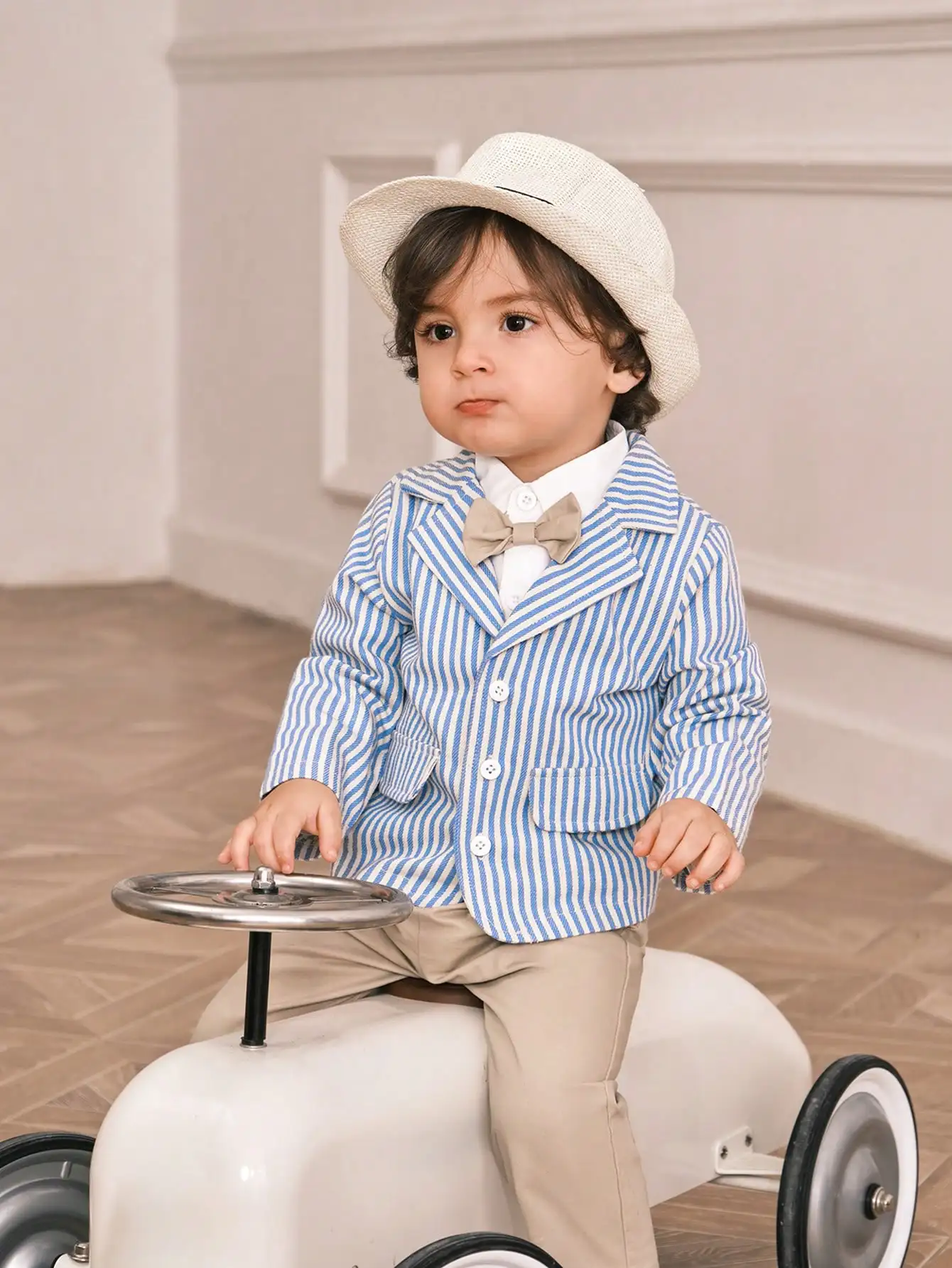 

Baby Boys 3-Piece Striped Suit Set with Bow Tie, Khaki Pants & Shirt for Spring Autumn Occasions