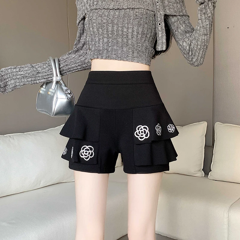 

Ruffled Shorts Skirt Women 2025 Spring Autumn New High-Waisted Diamond Cake Skirt Wide-Leg Boots Skirt Pants