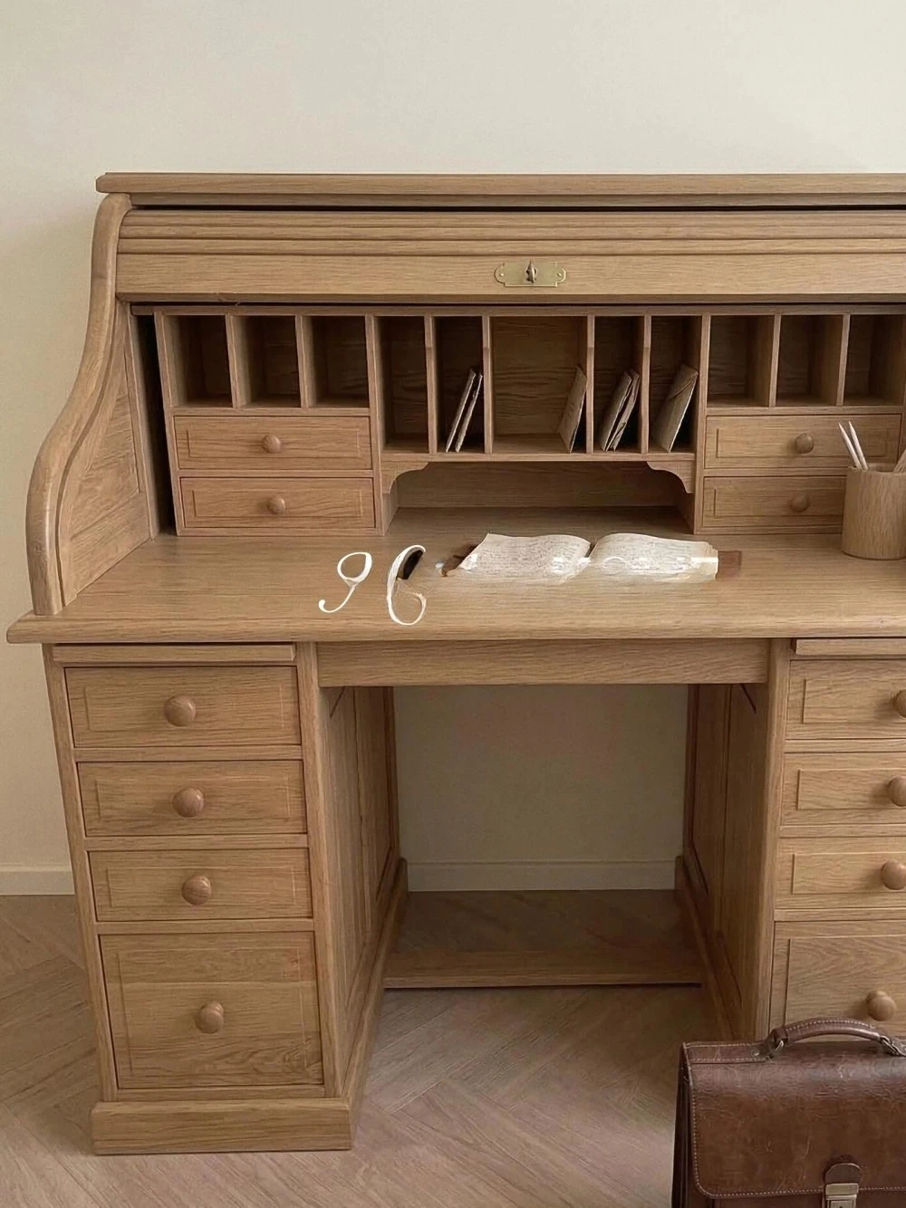 American solid wood dresser French retro old medieval flip desk log color dressing makeup table writing desk