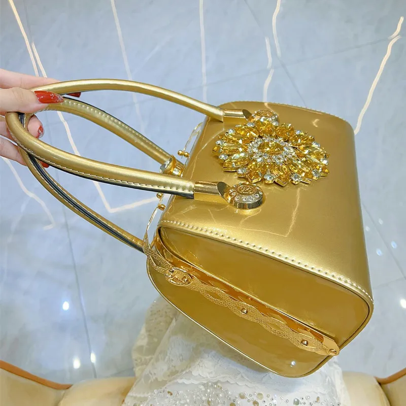 

2025 Luxury Women Wedding Flower Diamond Evening Clutch Bag Lady Sunflower Rhinestones Handbags Trendy Designer Shoulder Bag