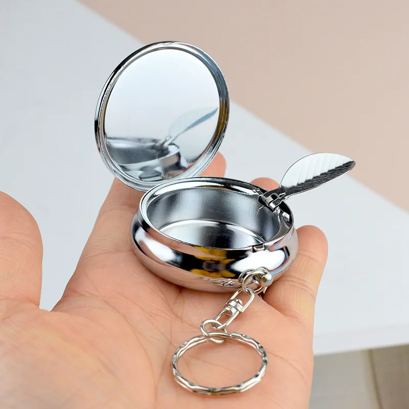 Mini Metal Ashtray, Portable Circular Car Carrying Ashtray with Keychain, Outdoor Travel Souvenirs, Gifts