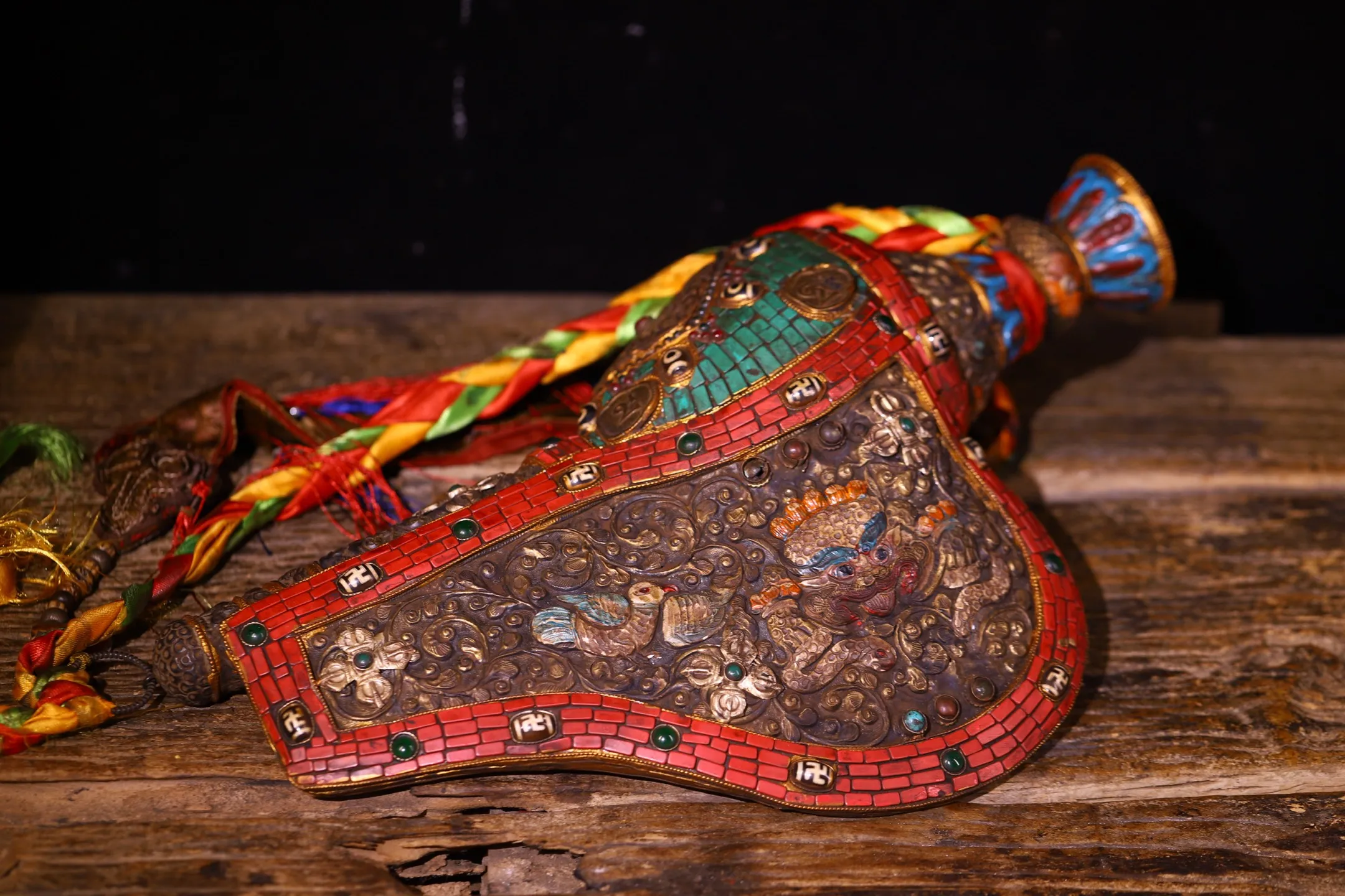 Old Natural Conch Painted Mosaic Gem gZi Beads Turquoise Six-syllable mantra Buddha Conch Worship Hall Town house