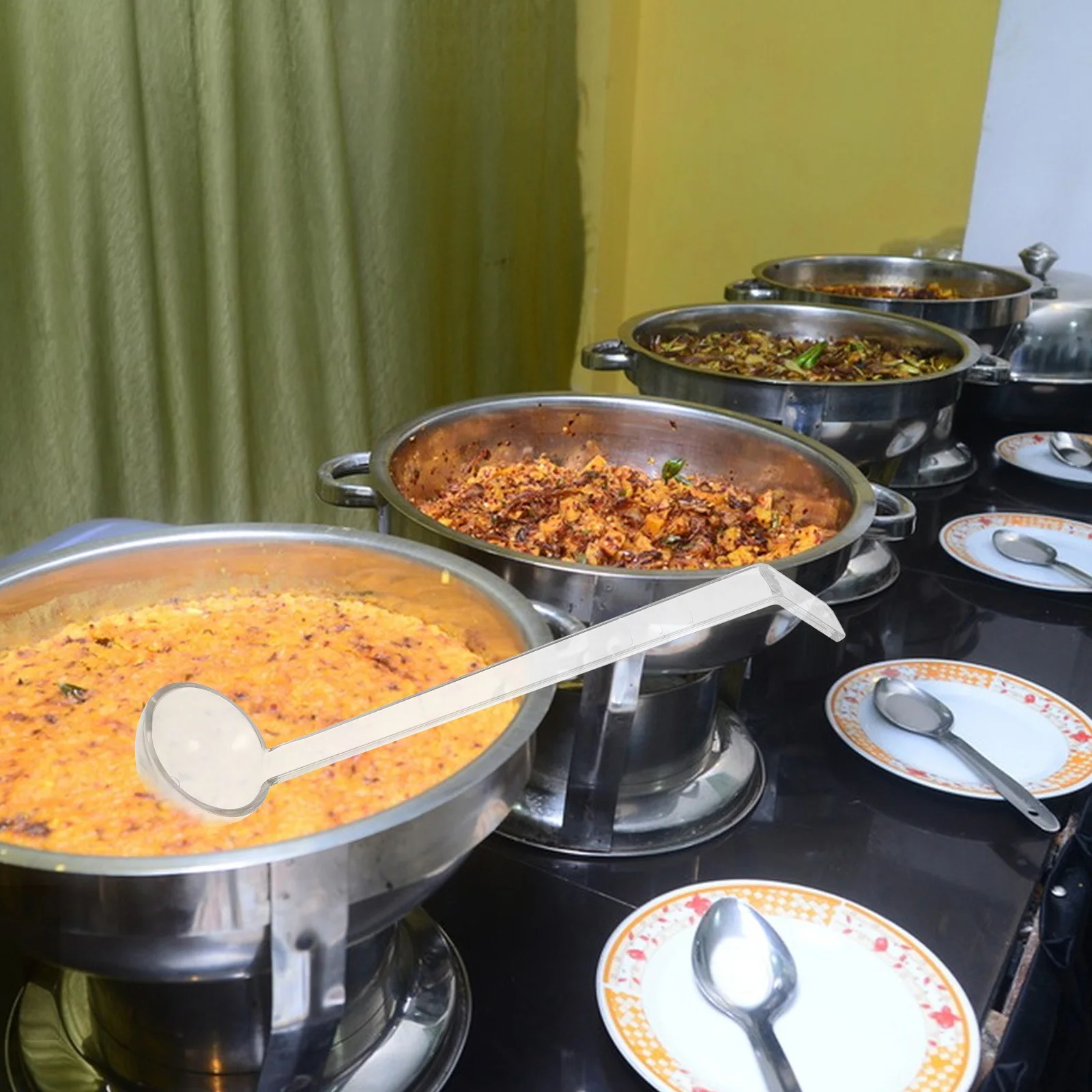 

Long Handle Transparent Pc Serving Spoon Bent Tail Soup Sauce Gravy Scoop Buffet Catering Use Ramen Soup Spoon