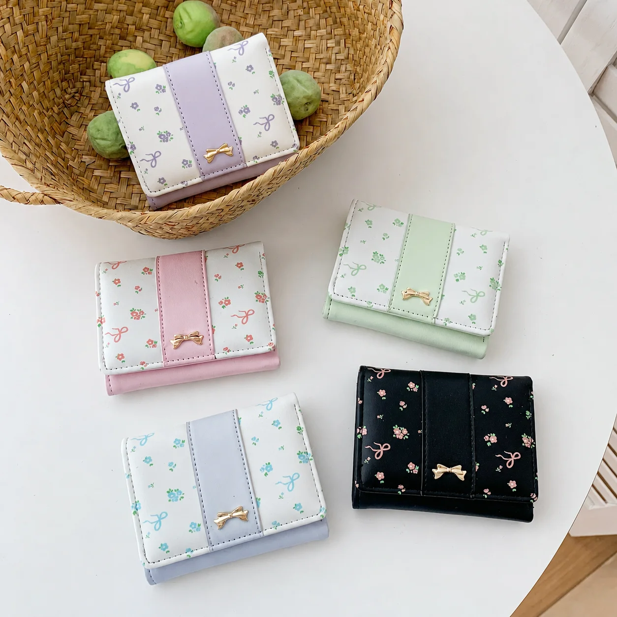 Pu Short Wallet Minimalist Floral Bow Mini Purse Ladies Trifold Wallet Organized Women'S Trifold Wallet For Daily Commuting Date