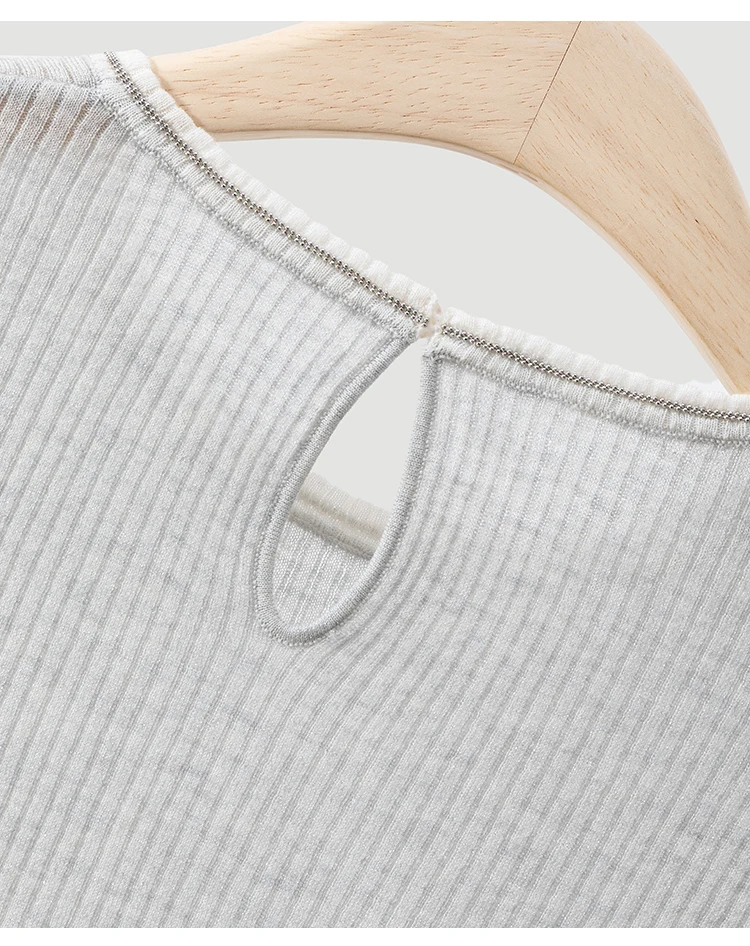 BY3621584 Damen-Pullover mit Rundhalsausschnitt aus Wollmischung, gerippt, kurze Ärmel, Kontrastkragen, Kettenverzierung, Schlüsselloch am Rücken, dezenter Luxus für den Herbst – Detail 19