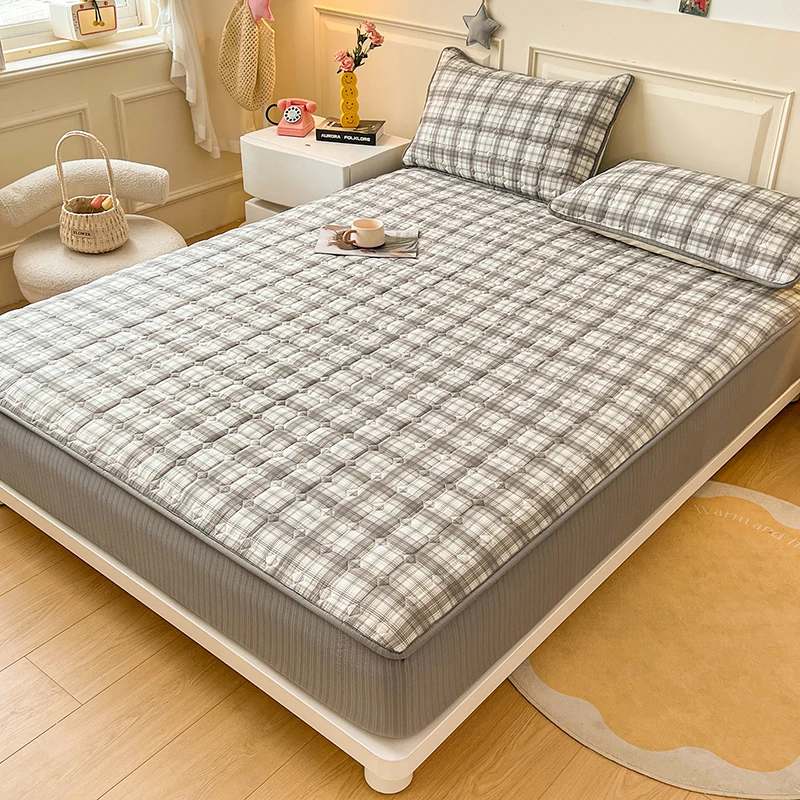 1pc Quilted Velvet Bed Cover Checkered Printed Bedspread for Home Crinkled Gauze Mattress Protector Thick 매트리스 커버(No Pillowcase)