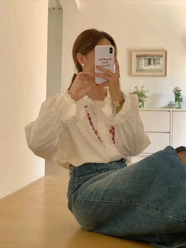 

Chic Embroidered Floral Lace Trim Loose Women's irt Unique Sle Beautiful Top Korean Sweet Sle Long Sve Casual Blouse
