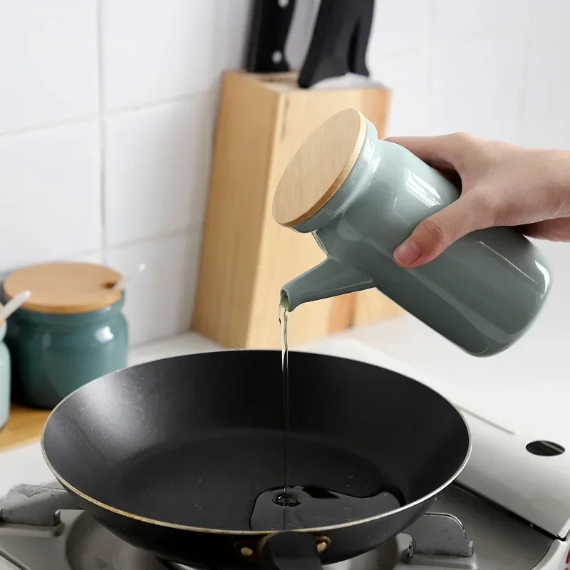 Simple and Solid Color Ceramic Salt Tank Oil Bottle Seasoning Tank Set Bamboo Board Base Set Household Kitchen Seasoning Tank