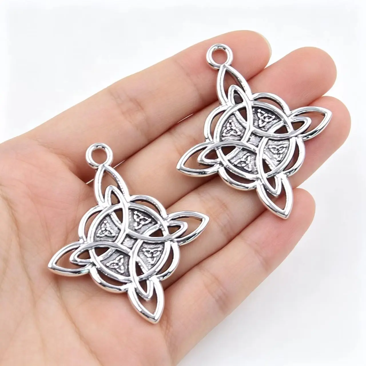 10Pcs 28x25mm  Antique Silver Colors Triquetra Knot Amulet Charms Pendant For DIY Jewelry Making Handmade Jewelry Craft Findings