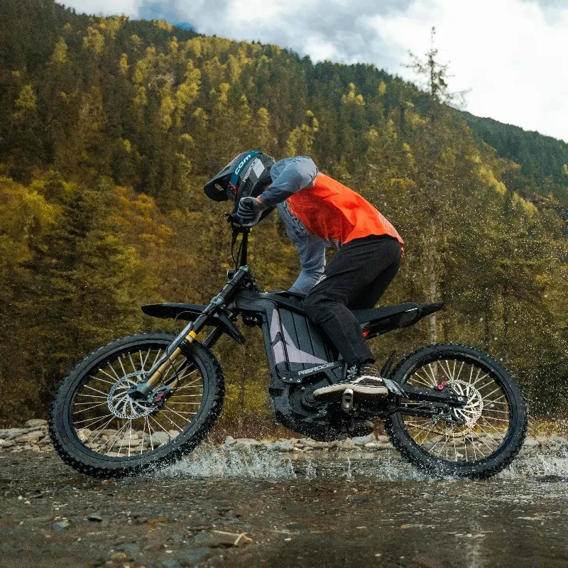 Type-C Dual Charging Port Electric Dirt Bike 8KW Off-Road E-Moto IP65 Waterproof 85km/h Max Speed On-The-Go Charging Phone