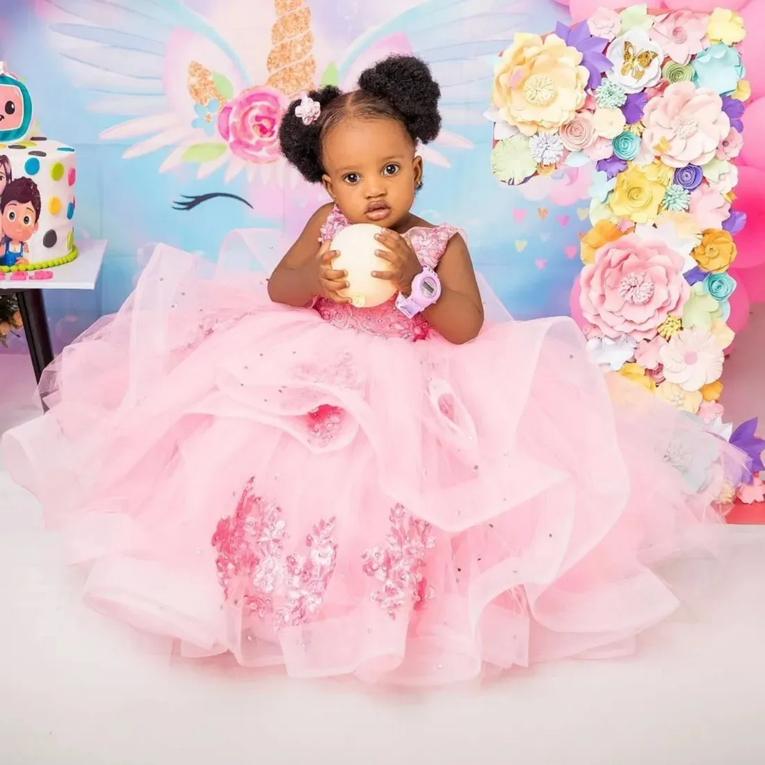 

Pink Flower Girl Dresses for Wedding Lace Appliques Ruffles Sleeveless Ball Gowns Baby Girl Birthday Ball Gowns Customized