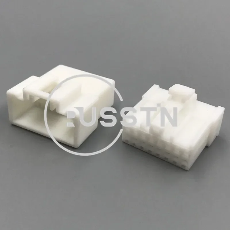 

1 Set 16 Hole Automotive CD Audio Wiring Connector AUX Modification Socket AC Assembly For Mazda MG610360 7123-7169