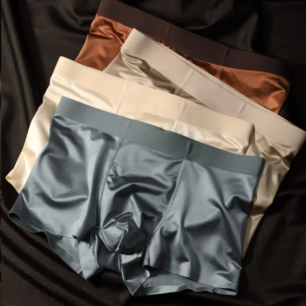Celana Dalam Pria Satin Silky Smooth Boxy, Seksi dengan Kantong U Convex, Boxer Shorts Seamless Ice Silk Pinggang Sedang Tipis Cepat Kering
