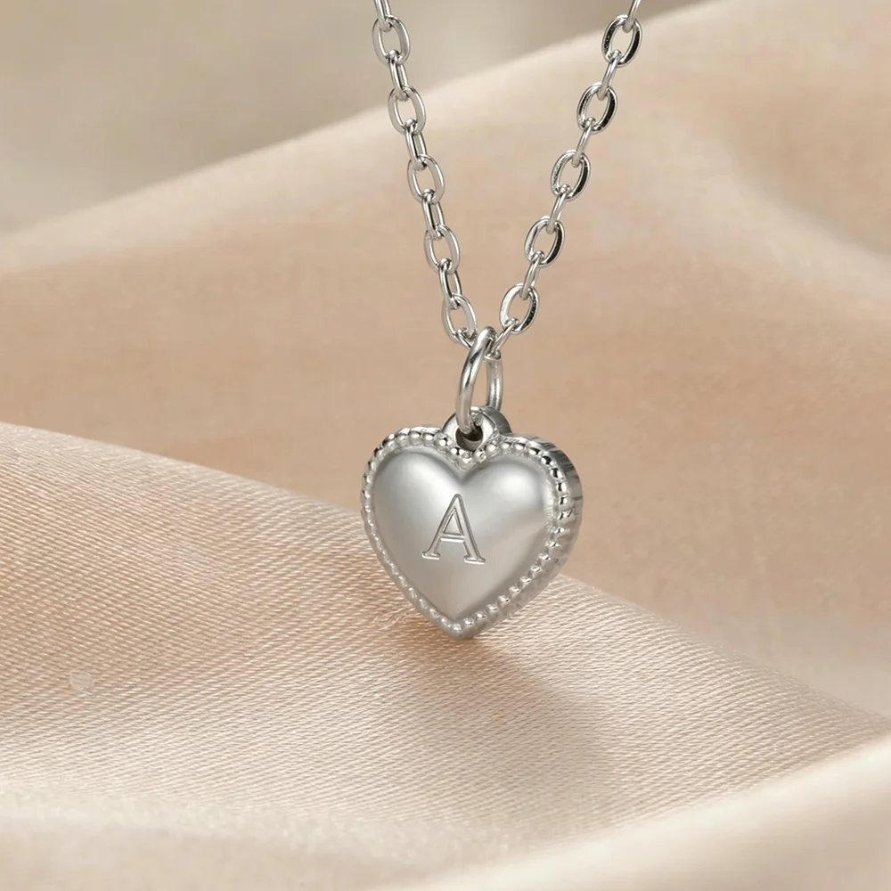 CoolTime Custom Sweet Heart Damen-Halskette mit Namensbuchstaben, goldfarben, Edelstahl, personalisiertes Geschenk zum Jahrestag für die Mutter – Detail 6
