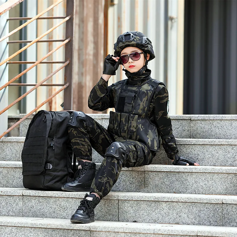 Nuova uniforme tattica per lo sport all'aria aperta per il giorno dei bambini Travestimento mimetico Adulto per bambino Ragazza Ragazzo Set di tute mimetiche Black Eagle