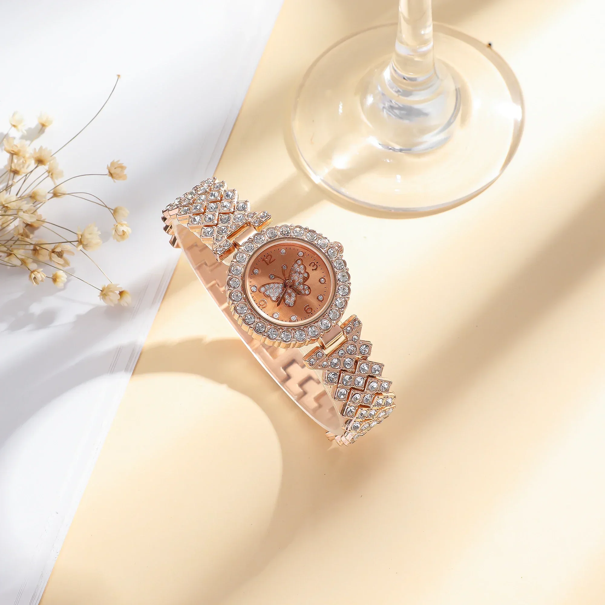 Reloj de cuarzo de lujo dorado para mujer, esfera de mariposa con punto de diamante Simple, lleno de cristales, correa de acero, reloj de pulsera de cuarzo