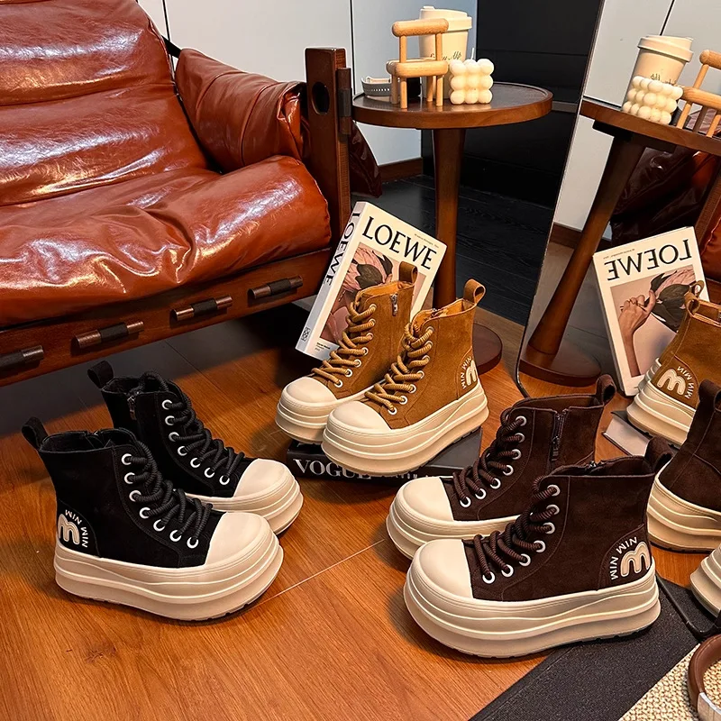 

Осенне-зимние женские короткие ботильоны на молнии, открытые уличные модные кроссовки с высоким берцем, увеличивающая рост, подошва на платформе со шнуровкой