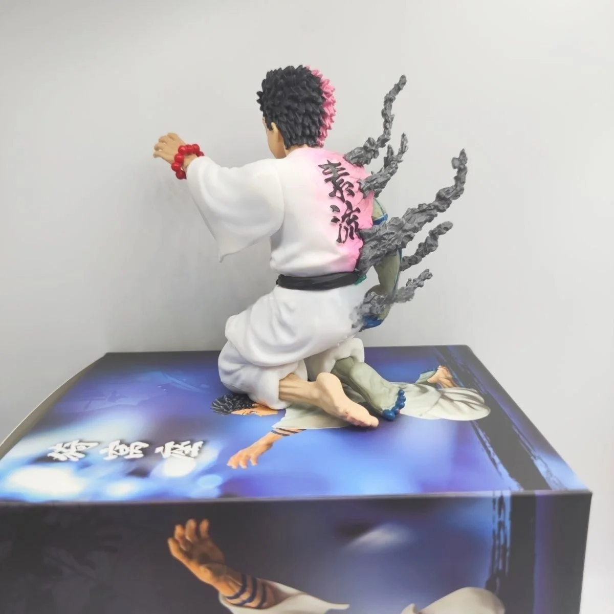 Nowa Figurka Anime 13cm Demon Slayer Akaza Hakuji Model Lalka Figurka Akcji Dekoracja Pvc Ozdoba Biurkowa Zabawka