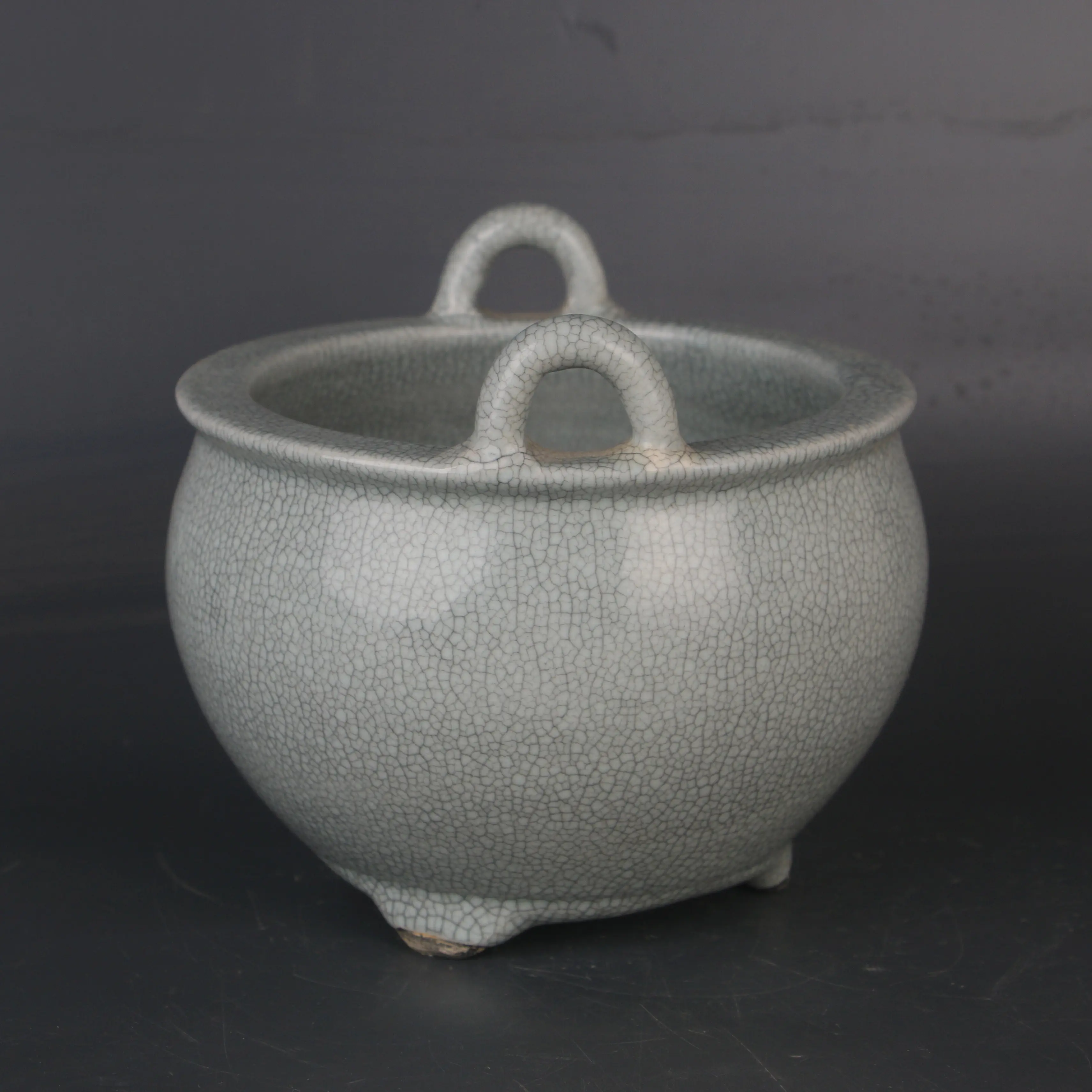 Song Dynasty Style Guan Kiln Crackle Glaze Tripod Incense Censer Handmade Chinese Porcelain Home Decor Collection