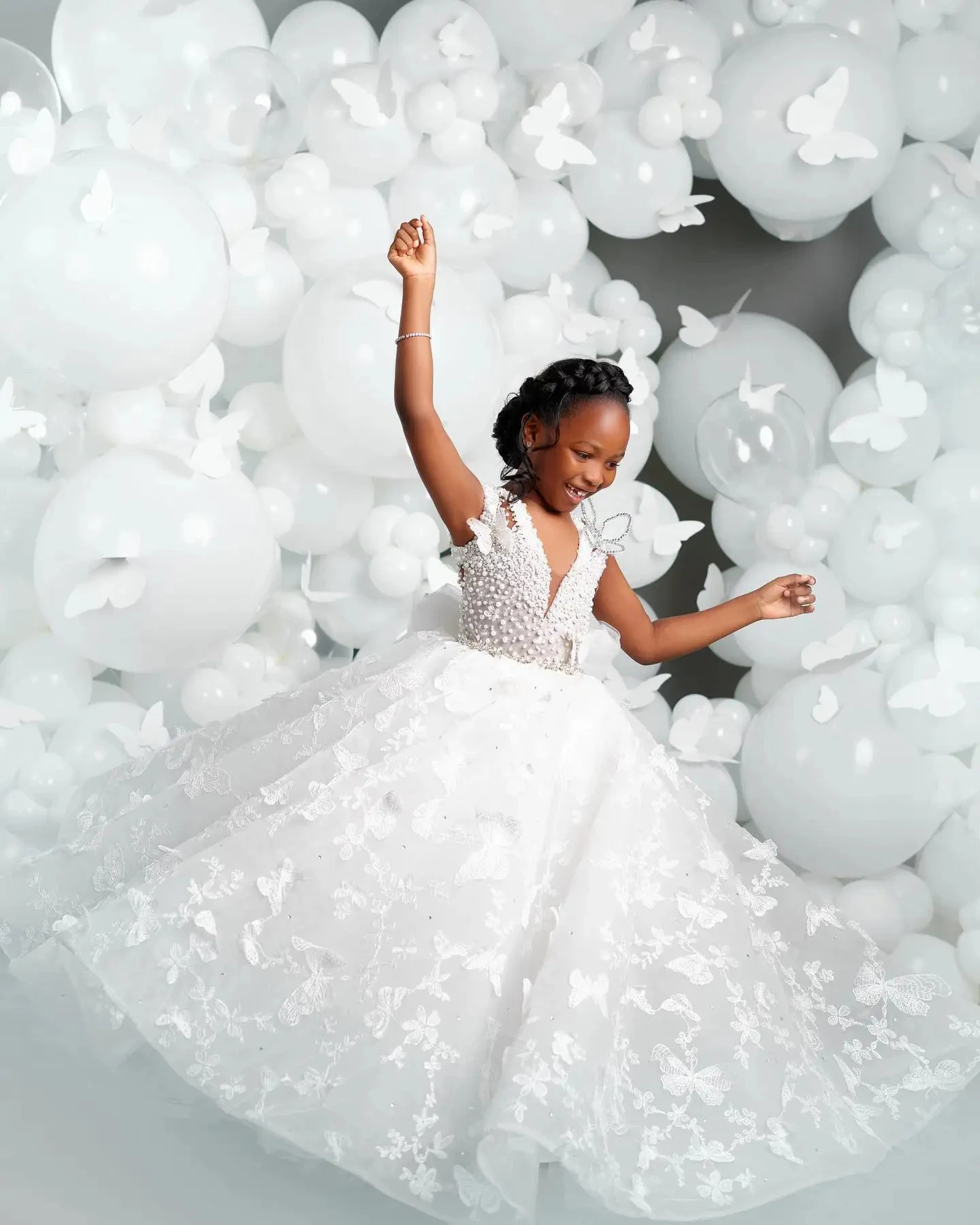 Branco com decote em v vestidos da menina de flor pageant vestido para casamento frisado até o chão princesa festa aniversário primeira comunhão vestido