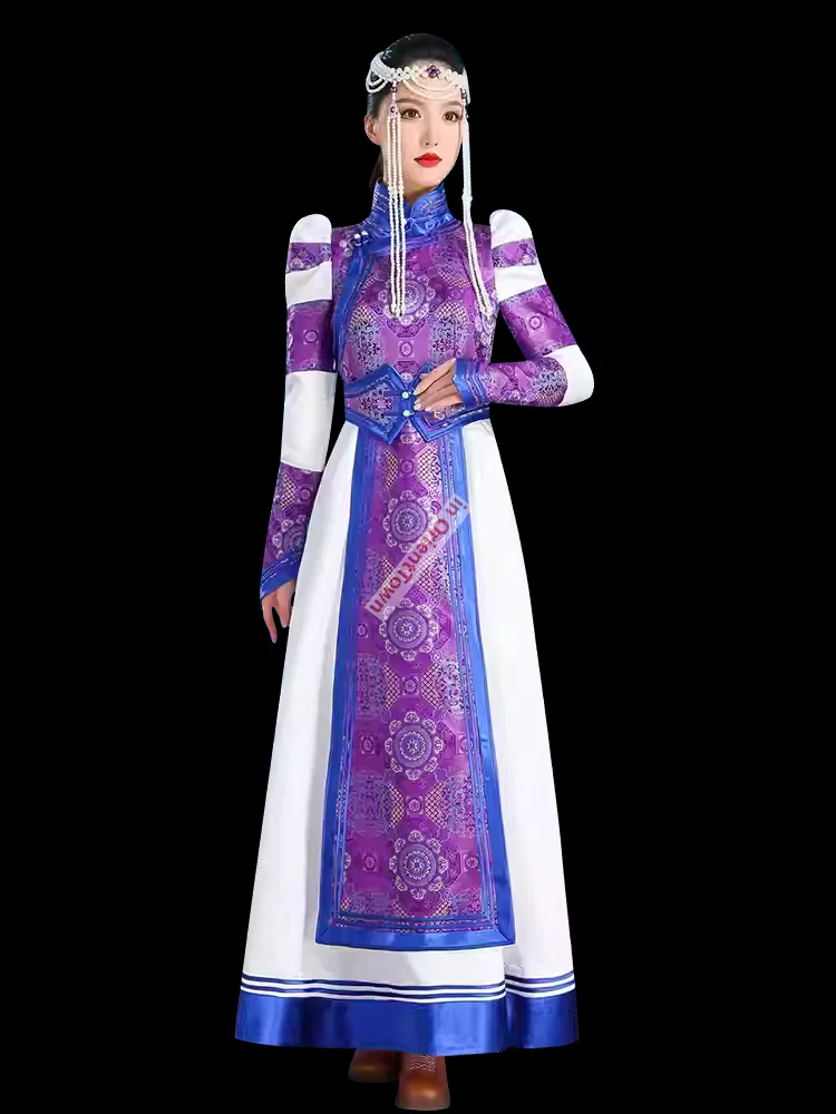 หญิงมองโกเลีย Robe ชุดสีม่วงมองโกเลียใน Ethnic Minority เต้นรําเครื่องแต่งกายสาวการถ่ายภาพมารยาทงานแต่งงาน Bridesmaids