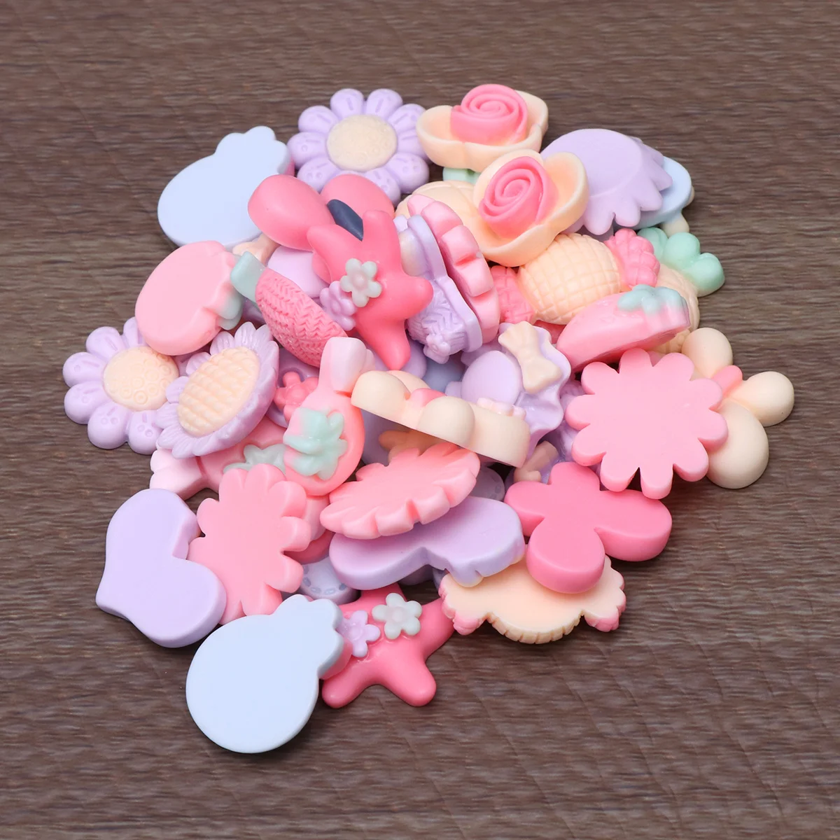 

40Pcs Resin Flower DIY Craft Accessories Mixed Mini Flowers Bowknot Heart Shapes Lightweight Durable Perfect for Hair