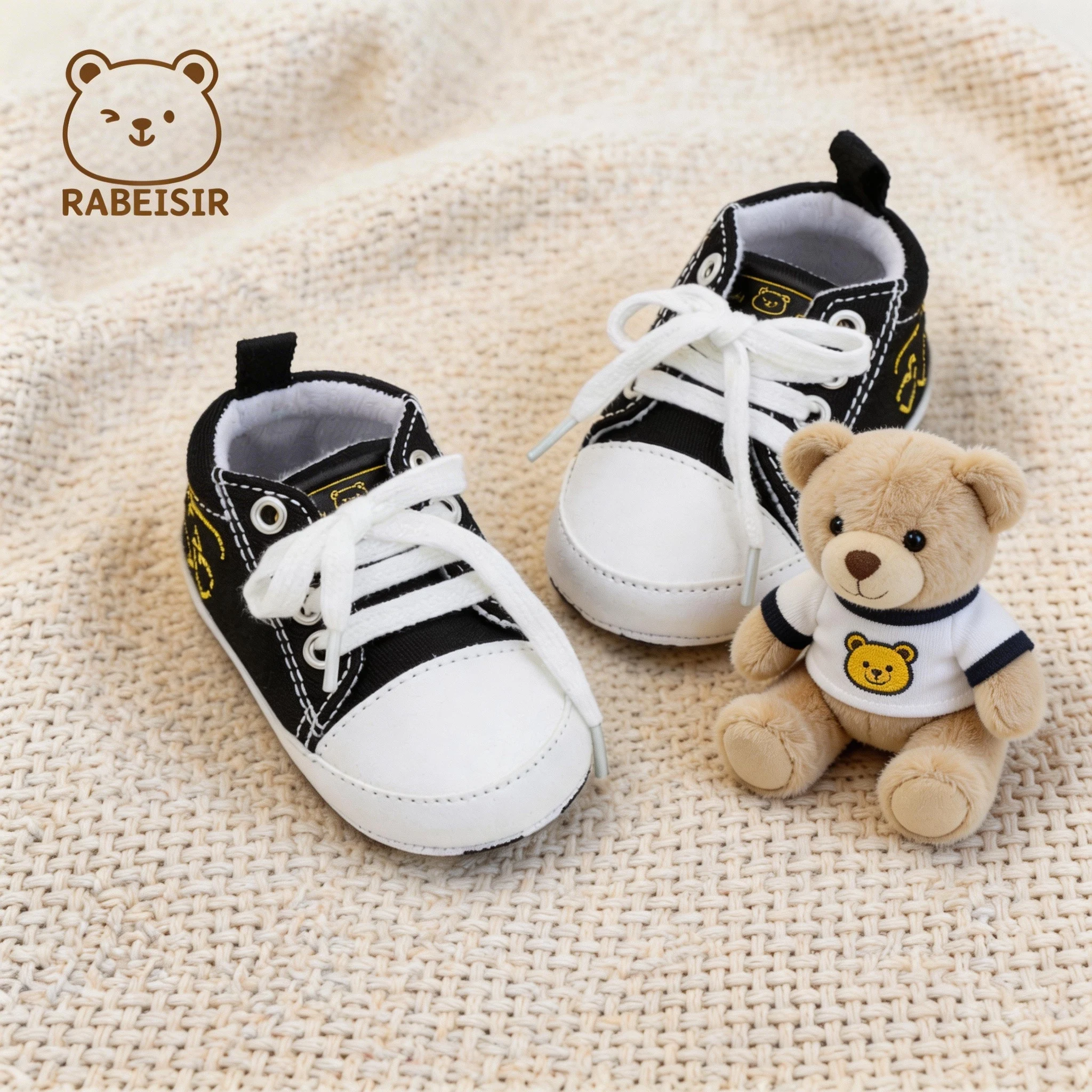 Spring and Autumn Baby Canvas Shoes 0-1.5 Years Old Infant and Toddler Pre-Step Shoes Soft Sole Comfortable Love Style