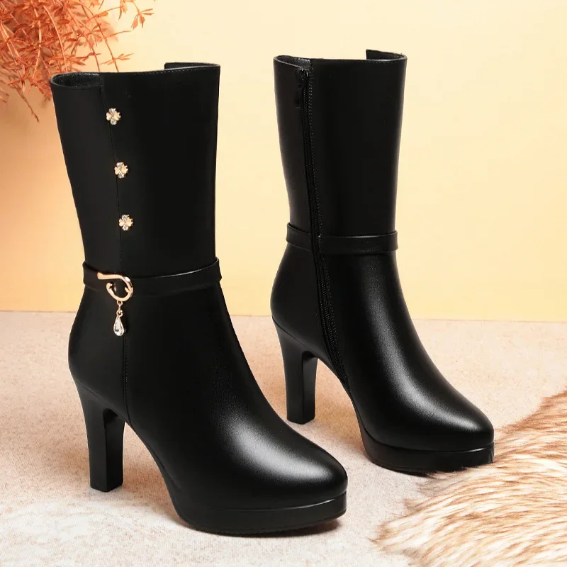 Winter Woman High-heeled Soft Leather Motorcycle Boots Thick Wool Soft Sole Plus Velvet Warm Riding Mid-calf Boot Office Model