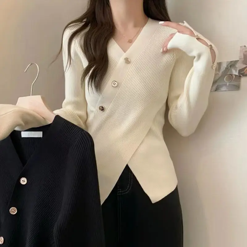 

Women's Spring and Autumn Spliced V-neck Button Split Fashion Solid Color Slim Casual Long Sleeve Knitted Top E11494