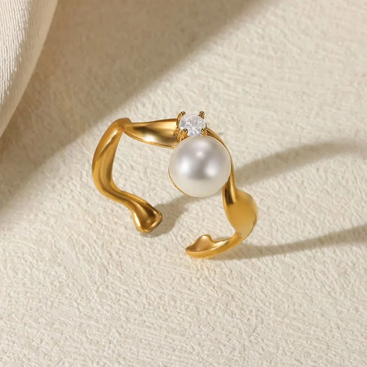 Elegant Zircon Pearl Wave Rings for Women Men Adjustable Stainless Steel Ring Statement Couple Wedding Jewelry Freeshippings ﻿