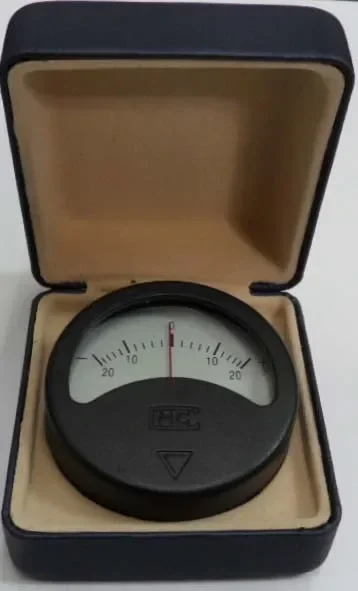 

JCZ-5 Gauss meter MAGNETIZING FIELD STRENGTH INDICATOR INSTRUCTION FOR USE