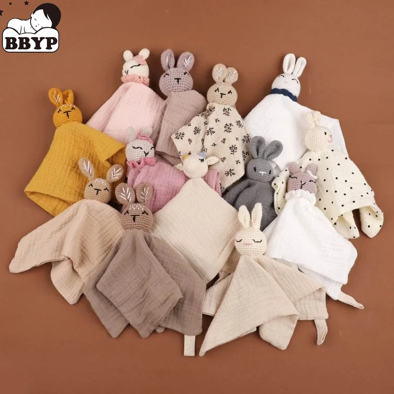 Cotone Doudou asciugamano per bambini Crochet Bunny sonaglio bambola neonato asciugamano lenitivo sicurezza per bambini trapunte coperta bambole per dormire