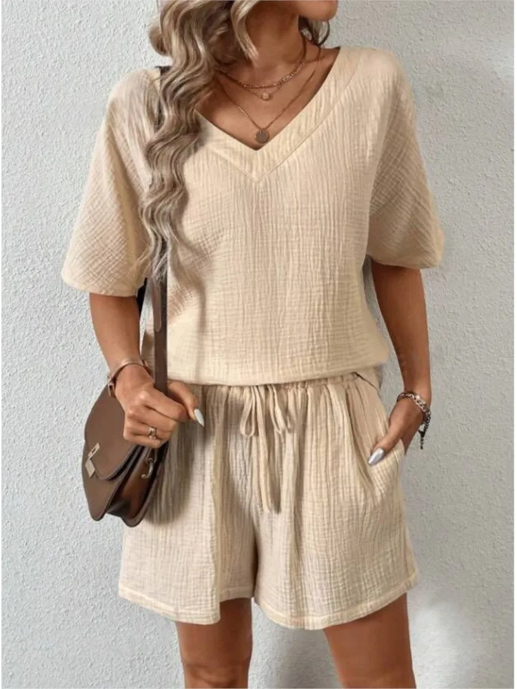 

Casual Solid 2 Piece Sets Lady Fashion Short Sleeve V Neck Tops+Shorts Sets Outfits For Women Holiday Womens Clothing Summer New