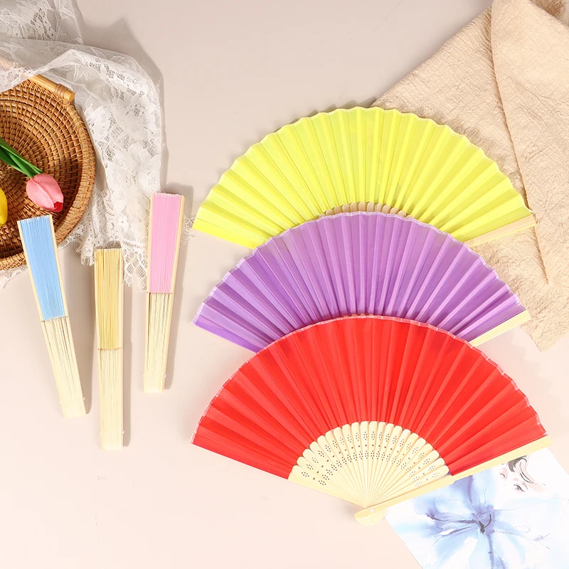 1Pc Multicolor Wedding Fan Folding Elegant Cloth Hand Fan Wedding Gift Bride Hand Fan Gift With Organza Bag