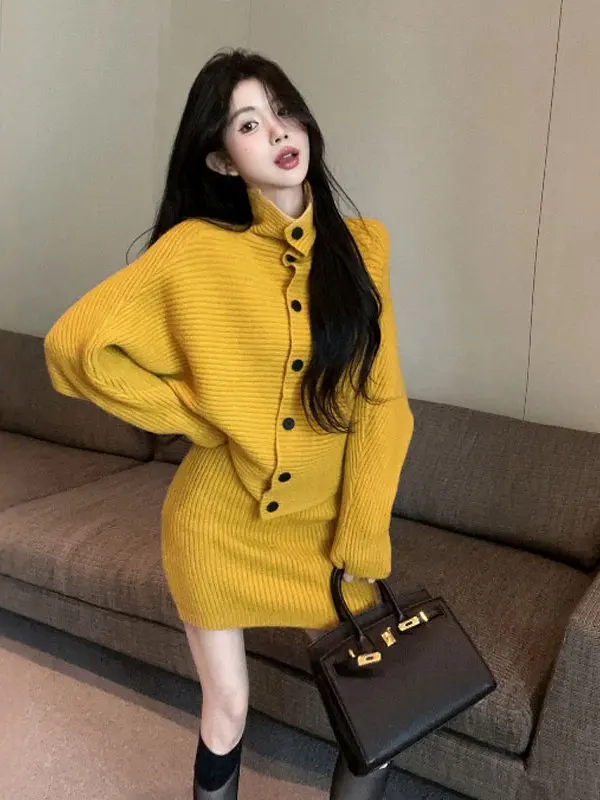 

Корейский модный комплект в стиле кэжуал: уникальный, очень красивый свитер с высоким воротником и юбка, комплект из двух предметов, новинка весенней коллекции