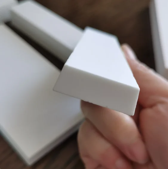 Alumina Ceramic Square Plate 100x100mm Non Porous 99 Corundum Heat Sink Wear Resistant Customizable