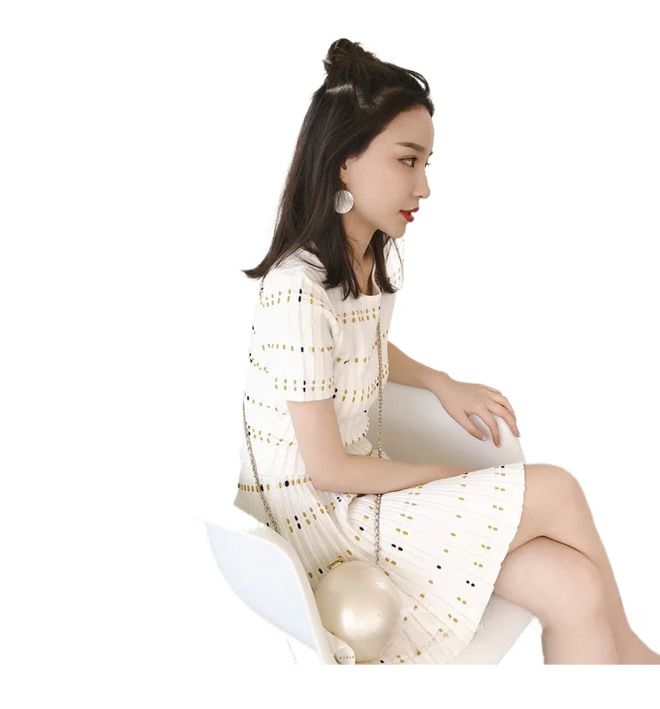 シックな半袖ツーピースセット女性用 202 新しい夏のヴィンテージプロフェッショナルファッショナブルなスカートとトップのアンサンブル