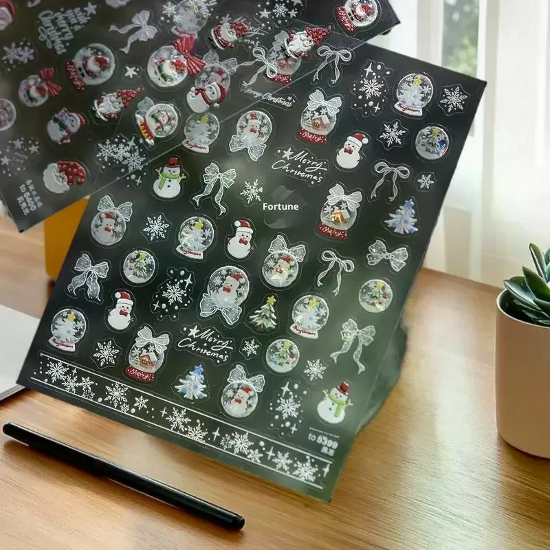 ديكور أظافر موسمي مع رجل ثلج أبيض وزخارف كرة الثلج الكريستالية #3