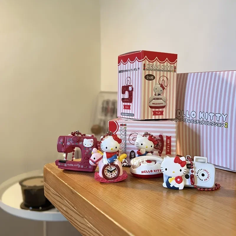 กล่องสุ่มของสะสมรูปการ์ตูน Hello Kitty ฉลองครบรอบ 50 ปี กล้องถ่ายรูป ของตกแต่งโต๊ะทำงาน ของขวัญน่ารัก สร้างสรรค์ ของเล่นสุดฮิต