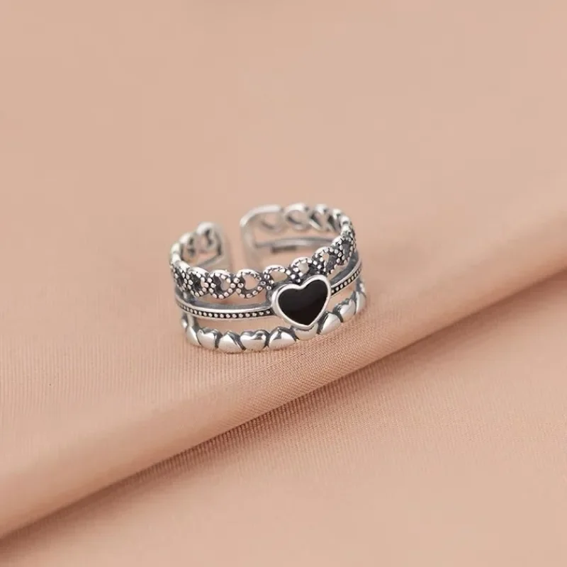 1 Piece Women Vintage Black Heart Open Finger Ring Hollow Out Rings for Women Fashion Jewelry Luxury Domineering