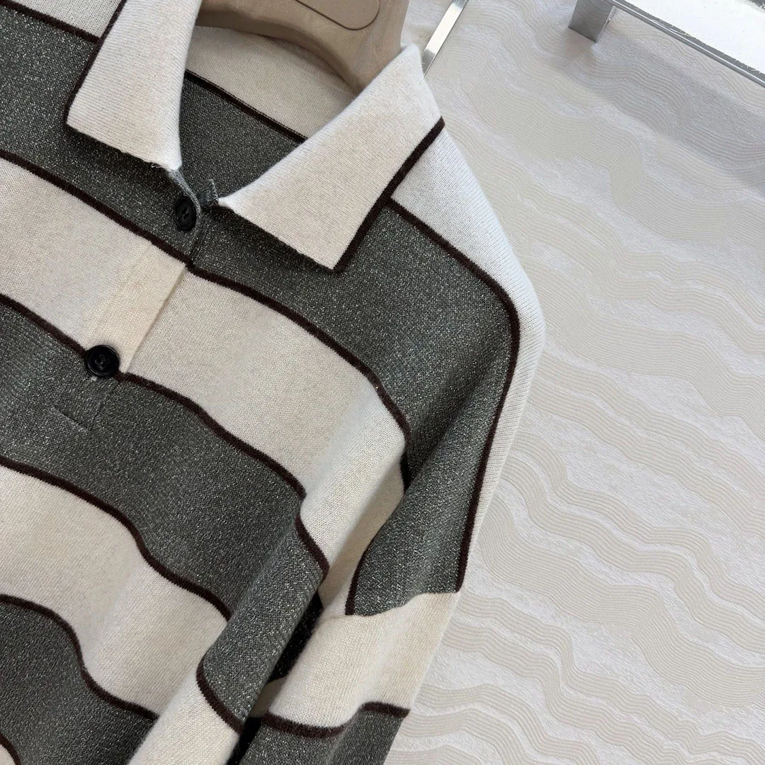 

Preppy Style Contrast Wide Plaid Lurex Knitted Pullover Women Fashion Lapel Buttons Long Sleeve Loose Short Design Wool Sweater