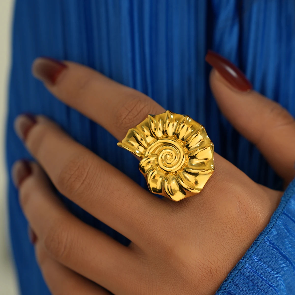 Exquisito diseño de concha, anillos de acero inoxidable chapados en oro de 18 quilates, joyería de calidad resistente al agua para uso diario, vacaciones en la playa, Etc.