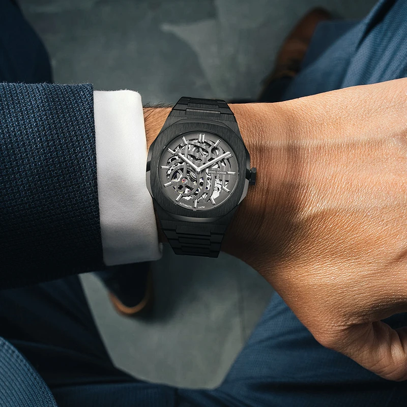 ساعة ميكانيكية أوتوماتيكية من الفولاذ المقاوم للصدأ باللون الأخضر الفاخر للرجال مخصصة بقطر 40 ملم وحزام مقاوم للماء مع حلية الشعار