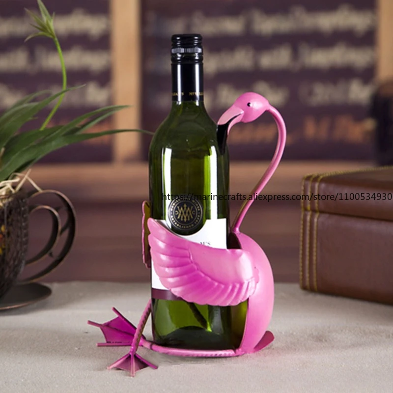 

Creative Flamingo Wine Rack Metal Crafts Holder Cartoon Pink Artware Gift for Home Decor
